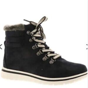 Cliffs by White Mountain Hallett Lace-Up Booties, size 7